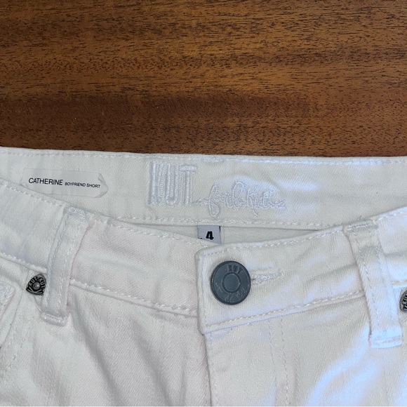 Kut the Kloth's White Bermuda Jean Catherine boyfriend Shorts - Picture 4 of 4